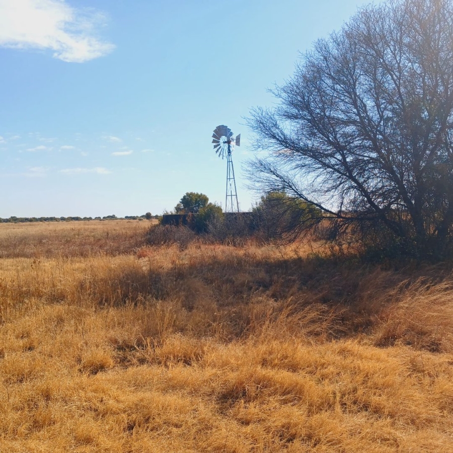  Bedroom Property for Sale in Bloemhof Rural North West